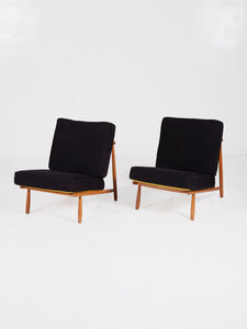 Set of Two Lounge Chairs for Dux