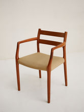 Load image into Gallery viewer, Dinning set of N° 84 Chairs by Niels O. Møller for J.L. Møllers