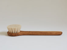 Load image into Gallery viewer, Iris Hantverk Face Brush For Dry Use